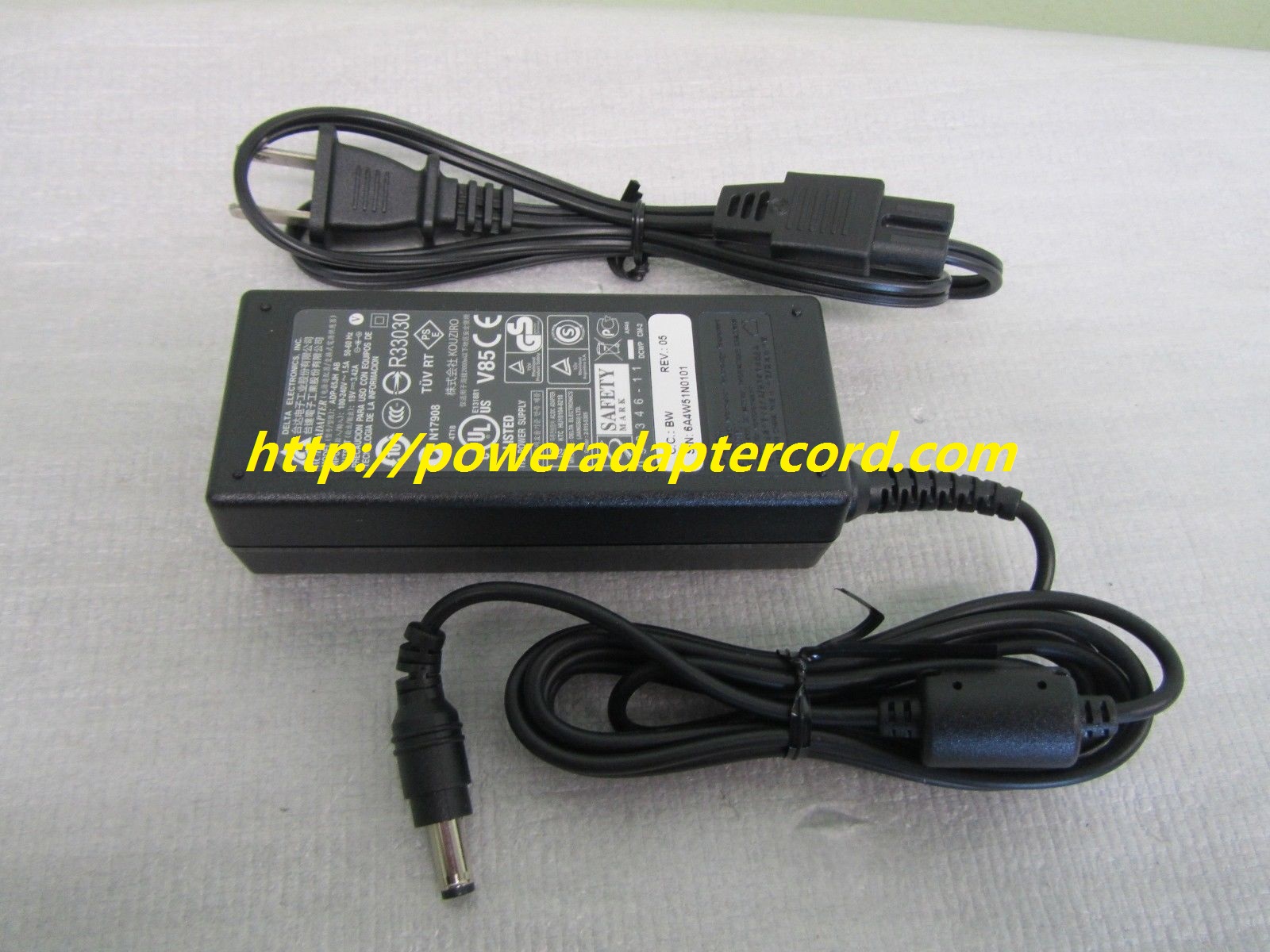 GENUINE ORIGINAL DELTA ADP-65JH AB 65W AC POWER ADAPTER 19V 3.42A 65W